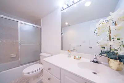 19370 Collins Ave #622, Sunny Isles Beach, FL 33160 - Photo 10