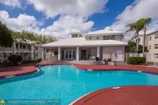 2811 N Oakland Forest Dr, Oakland Park, FL 33309 - Photo 18