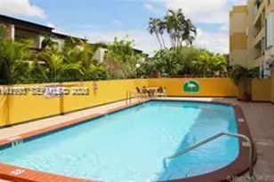 8320 NW 8th St, Miami, FL 33126 - Photo 4