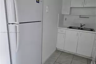 8320 NW 8th St, Miami, FL 33126 - Photo 6