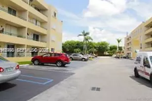 8320 NW 8th St, Miami, FL 33126 - Photo 2