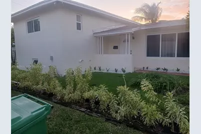 1260 NE 200th Ter, Miami, FL 33179 - Photo 1