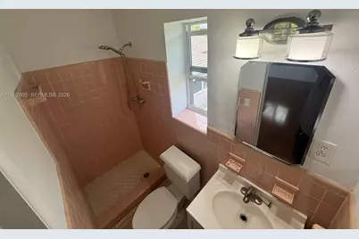 1260 NE 200th Ter, Miami, FL 33179 - Photo 38