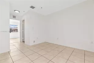 520 SW 5th St, Miami, FL 33130 - Photo 4