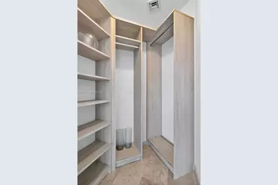 88 SW 7th St #2402, Miami, FL 33130 - Photo 28