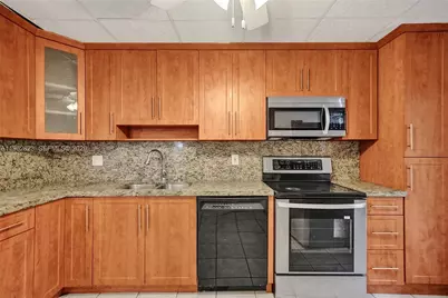 3051 NW 46th Ave #101, Lauderdale Lakes, FL 33313 - Photo 6