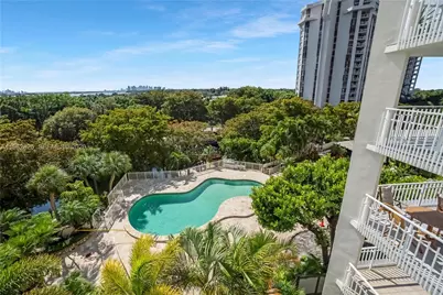 1000 Quayside Ter #706, Miami, FL 33138 - Photo 30