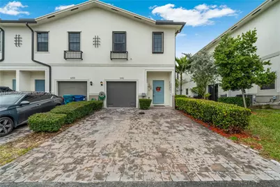 646 SW 12th St, Florida City, FL 33034 - Photo 1
