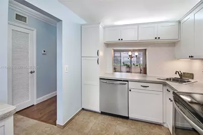 1501 S Ocean Blvd #129, Lauderdale by the Sea, FL 33062 - Photo 4