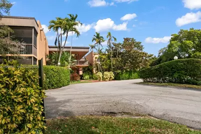 8851 N New River Canal Rd #16E, Plantation, FL 33324 - Photo 4
