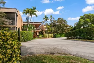 8851 N New River Canal Rd, Plantation, FL 33324 - Photo 4
