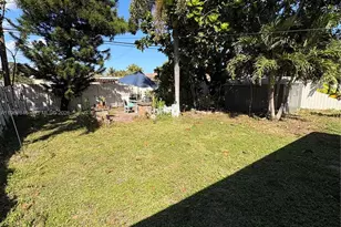 1655 NE 175th St, North Miami Beach, FL 33162 - Photo 18