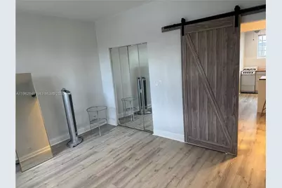 637 12th St #6, Miami Beach, FL 33139 - Photo 14