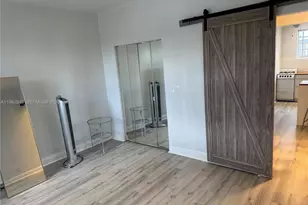 637 12th St, Miami Beach, FL 33139 - Photo 14