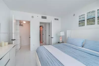 6801 Collins Ave #1415-, Miami Beach, FL 33141 - Photo 8