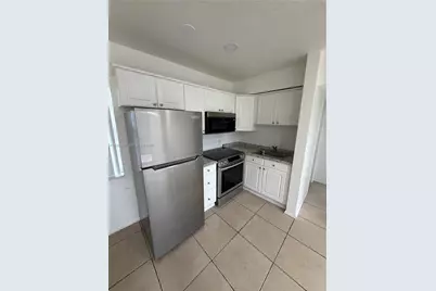 830 SW 6th St #3, Hallandale Beach, FL 33009 - Photo 2