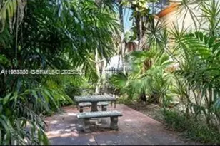 730 12th St, Miami Beach, FL 33139 - Photo 8