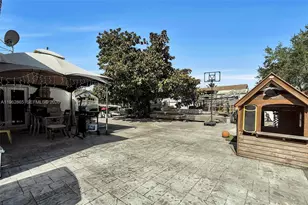 12201 SW 194th Terrace, Miami, FL 33177 - Photo 34