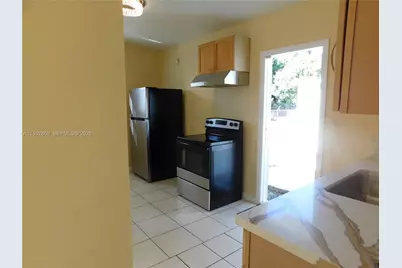 10121 W Jessamine St #10121, Miami, FL 33157 - Photo 12