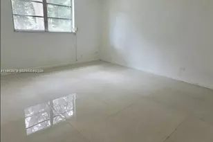 445 NE 195th St, Miami, FL 33179 - Photo 8