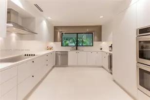 7300 SW 77th Ave, Miami, FL 33143 - Photo 6