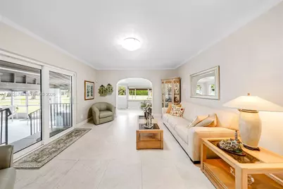 564 De Leon Dr, Miami Springs, FL 33166 - Photo 6