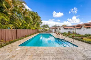 564 De Leon Dr, Miami Springs, FL 33166 - Photo 2