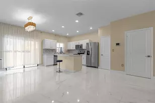 1130 SW 6th Ct, Homestead, FL 33034 - Photo 6