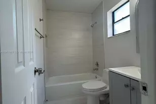 9719 N New River Canal Rd, Plantation, FL 33324 - Photo 20