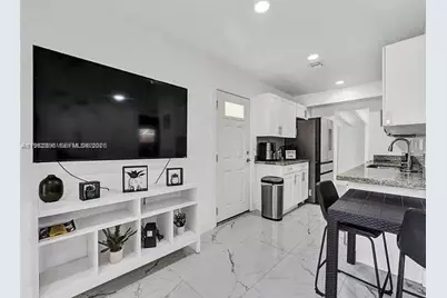 2730 NE 16th Ave, Pompano Beach, FL 33064 - Photo 6