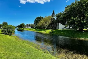 213 N Oakridge N, Deerfield Beach, FL 33442 - Photo 32