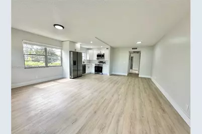 213 N Oakridge  N #213, Deerfield Beach, FL 33442 - Photo 6