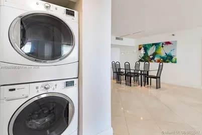 20505 E Country Club Dr #935, Aventura, FL 33180 - Photo 14