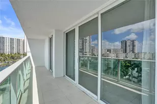 100 Bayview Dr, Sunny Isles Beach, FL 33160 - Photo 22