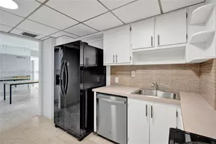 100 Bayview Dr, Sunny Isles Beach, FL 33160 - Photo 12