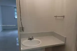 445 NE 195th St, Miami, FL 33179 - Photo 6