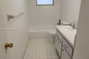 445 NE 195th St, Miami, FL 33179 - Photo 10