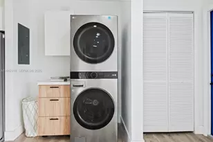 3317 N Andrews Ave, Oakland Park, FL 33309 - Photo 10