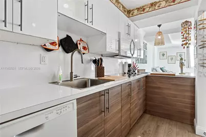 1255 Collins Ave #508, Miami Beach, FL 33139 - Photo 6