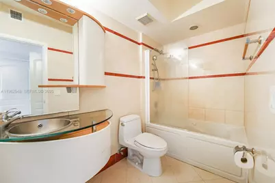 110 Washington Ave #2415, Miami Beach, FL 33139 - Photo 8