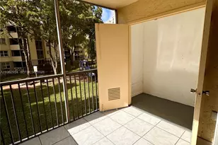 8235 Lake Dr, Doral, FL 33166 - Photo 12
