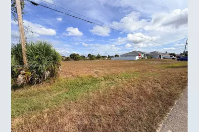 3737 NE 12 Th Place, Cape Coral, FL 33909 - Photo 4