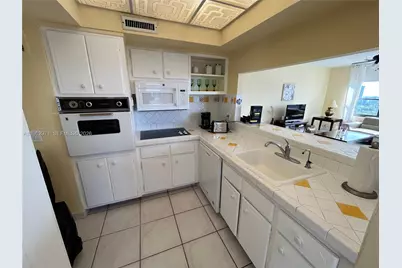 [Address not provided], Hollywood, FL 33019 - Photo 14