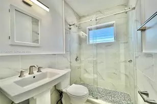 542 Euclid Ave, Miami Beach, FL 33139 - Photo 2