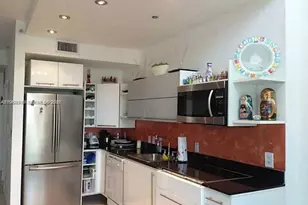 690 SW 1st Ct, Miami, FL 33130 - Photo 4