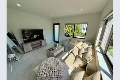 944 Jefferson Ave #9, Miami Beach, FL 33139 - Photo 4