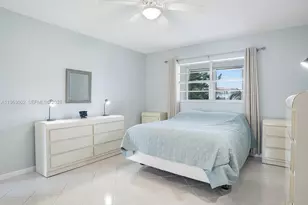 4805 NW 35th St, Lauderdale Lakes, FL 33319 - Photo 12