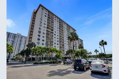 400 Kings Point Dr #314, Sunny Isles Beach, FL 33160 - Photo 32