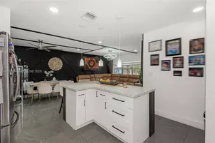 200 SW 69th Terrace, Pembroke Pines, FL 33023 - Photo 8