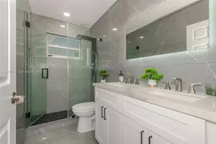 200 SW 69th Terrace, Pembroke Pines, FL 33023 - Photo 14